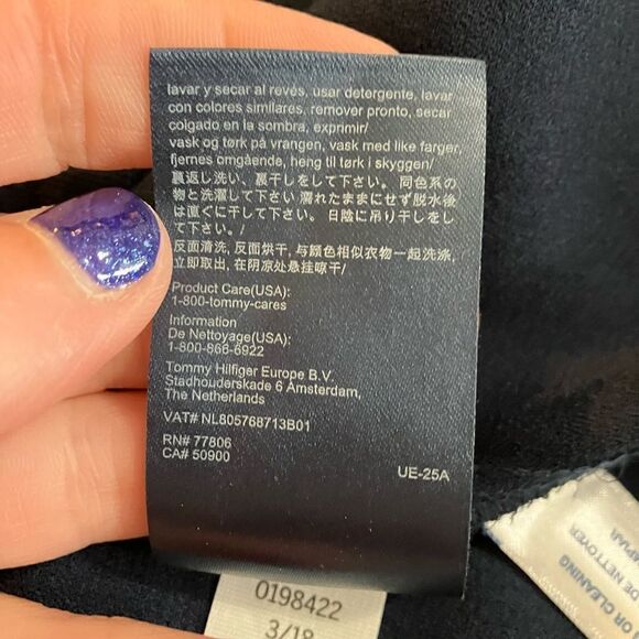 Tommy Hilfiger | Navy V-Neck Top | Large - Picture 10 of 10